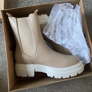 Joanna Beige Chelsea Boot, Women's Size 6